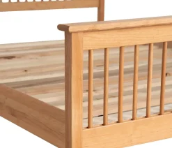 Shaker Queen Spindle Bed
